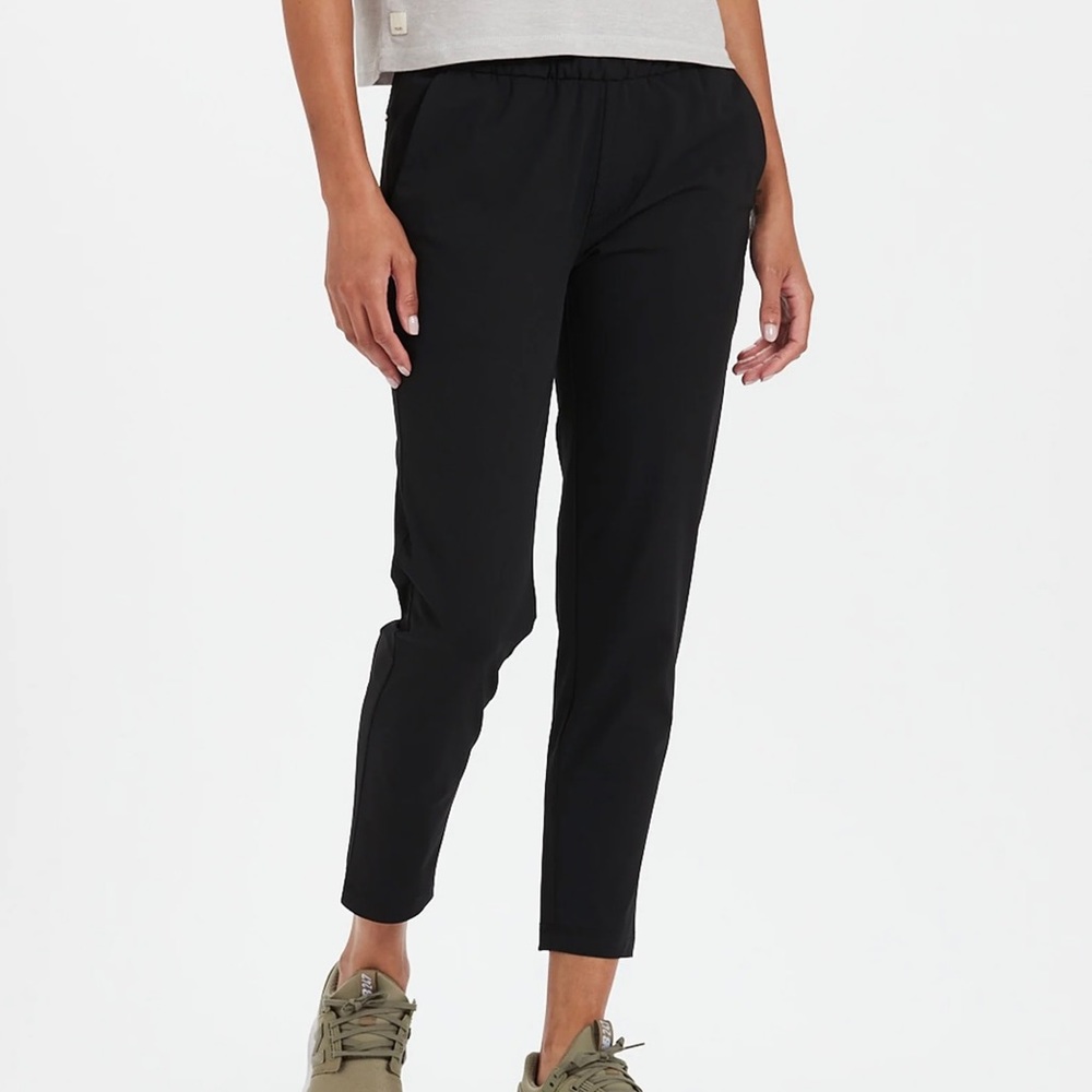 Vuori Miles Ankle Pant in Navy- XS